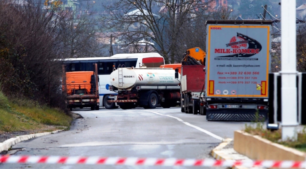 Veriu i Kosoves ende i bllokuar, sot mbahet protesta nga serbet